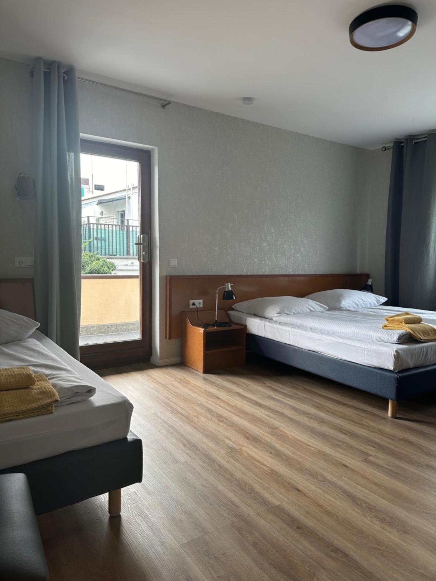Hotel Pirol Berlino Esterno foto